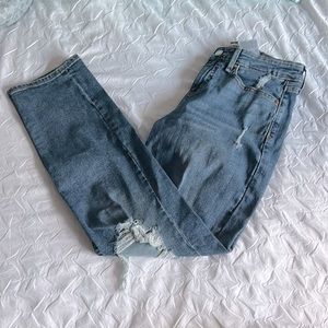 Levi’s Mid Rise Ripped Boyfriend Jeans
